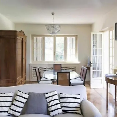 Spacious Beach Front With Intimate Garden * Forte dei Marmi
