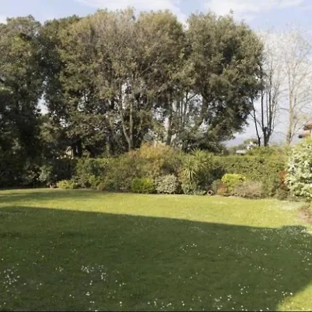Spacious Beach Front With Intimate Garden Holiday home Forte dei Marmi